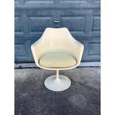 Tulip Armchair by Eero Saarinen for Knoll & Associates | Chairish
