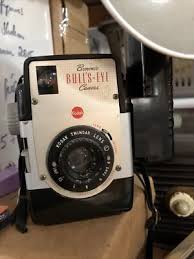 1950s Kodak Brownie Bulls-Eye 620 Film Box Camera w ...