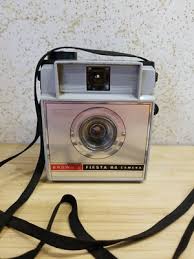 Kodak Brownie Fiesta R4 Camera FOR PARTS OR PROP only | eBay