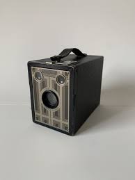 VINTAGE KODAK BROWNIE Jr Six-20 Box Camera Art Deco Style DR-VV | eBay