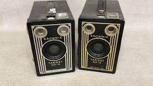 Sold at Auction: 3 Antique KODAK Folding and BROWNIE Cameras