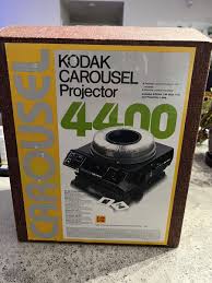 KODAK 4400 Carousel Slide Projector set. Includes Slide Tray ...