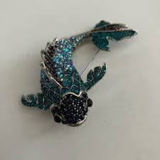 Broche blauwe vis groot – Petra's Sieradenwereld
