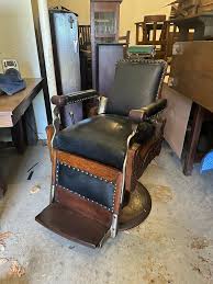SUPERB Rare Quarter-Sawn Oak Barber Chair For Sale at 1stDibs