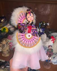 Boneka Korea, Antik, Pajangan di Carousell