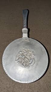 Vintage EVERLAST Forged Metal Silent Butler w/Hinged Lid ...