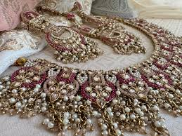 LEAH PINK-RUBY NECKLACE SET – Tinted Teal