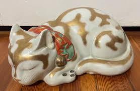 Early 20th Century Antique Japanese Kutani Porcelain Figure of a Sleeping Cat | Chairish