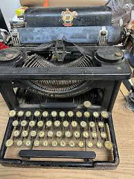 Old Typewriter. Good Condition | eBay