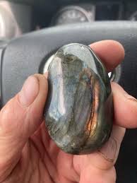 What's this can anyone one tell me please. : r/whatsthisrock