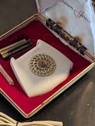 Vintage Lady's Schick Crown Jewel Electric Razor with ...