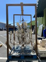 Floral Design Chandelier BS7 - The ReUse People
