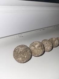 Rounded rocks all found in same location : r/whatsthisrock