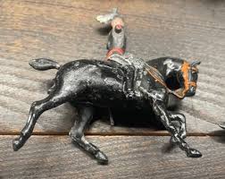 Selection of Various Damaged Vintage Lead Toy Soldiers for ...