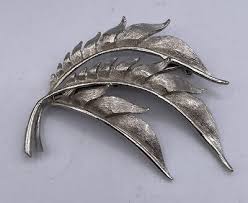 Vtg TORINO Leaf & Stem Brooch Textured Metal Silver Tone Brooch Pin Signed | eBay