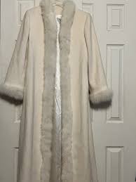 Marvin Richards Women's Church Winter White Fox fur ...