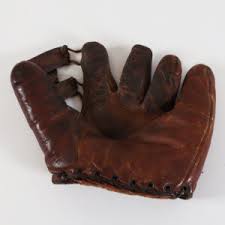 Vintage Baseball Glove Stu Martin Rawlings | Memorabilia Experts Auction
