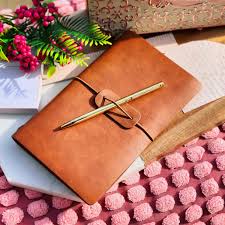 Personalized Leather Journal with Pen - Casa Tomatal