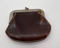 Vintage Leather Change Purse Coin Wallet Kiss Lock Closure ...