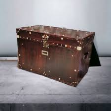 Stunning bespoke handmade leather coffee table trunk ...