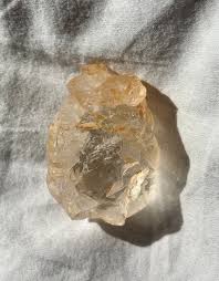 Old 𤫊soul Nirvana mark shining skeleton backbone crystal white crystal natural raw stone crystal - Shop cloud9crystal Items for Display - Pinkoi