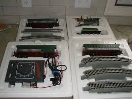 HAWTHORNE BACKMAN VILLAGE CHRISTMAS EXPRESS TRAIN SET ...