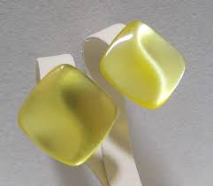 Vtg Lemon Yellow Lucite 3D Convex Diagonal Diamond Shape ...