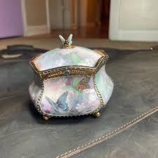 Lena Liu "flights of Fancy" Heirloom Porcelain Music Box ...