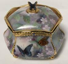 Sold at Auction: Flights Of Fancy Heirloom Porcelain Music Box