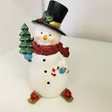 ZIMNÍ DEKORACE FIGURKA SNĚHULÁK SE STROMEČKEM | mahahe