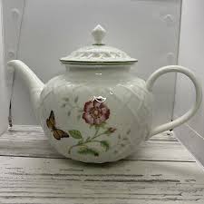 Lenox Butterfly Meadow Teapot by Louise Le Luyer Carved ...
