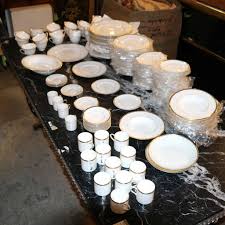 Royal Worcester "viceroy" Dinner Service