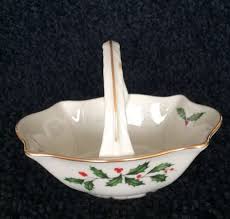 Lenox Holiday Basket ~ Christmas ~ Holly & Berry | eBay