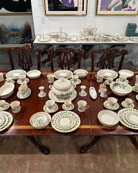 SOLD*** 🎄296 piece set of Holiday Lenox China🎄 —27 dinner plates —31 salad plates —19 bread and butter plates —12 cups and saucers —12 demitasse cups —12 mugs —4 fruit bowls —12