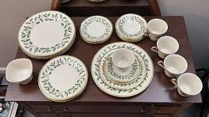 Lenox Holiday Dimension Fine China 5 Piece Place Setting ...