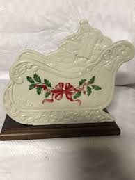 LENOX CHRISTMAS HOLLY SLEIGH NAPKIN HOLDER CERAMIC MADE IN ...