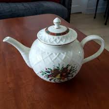 Lenox Holiday Tartan Carved Teapot + Lid Fruit, Plaid Ribbon ...