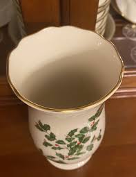 Lenox Holiday Holly and Berries Large 8" Tall Footed Vase ...