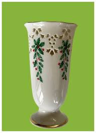 Vintage Lenox Holilday 7" vase - pierced holly berry design ...