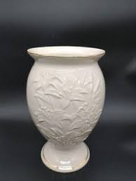 Lenox Embossed Lilly Floral Ivory Vase with 24 Karat Gold ...