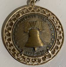 Vintage Liberty Bell 1776-1976 Bicentennial Coin Medallion ...
