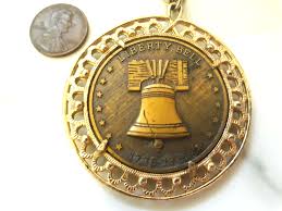 Vintage Liberty Bell 1776-1976 USA Bicentennial Coin ...