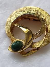 Vintage Lieba USA Signed Dress / Scarf Clip Gold Tone W/Green Stone | eBay