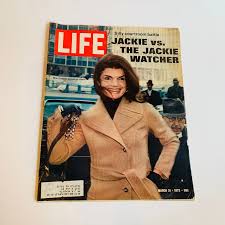 Vintage Life Magazine, March 31, 1972, Jackie Vs. the Jackie ...