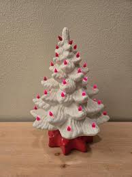 Vintage 13" White Ceramic Christmas Tree With Music Box Base-vintage Christmas-christmas Decor-santa Coming to Town-red & White - Etsy