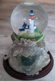 2002 Lennox Lighthouse Dolphin Point Snow Globe | eBay