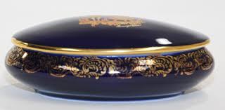 Vintage Royal Limoges France 22-Karat Gold Trinket Box in Cobalt Blue at 1stDibs | limoges porcelain, limoges castel france 22k gold price, limoges trinket box