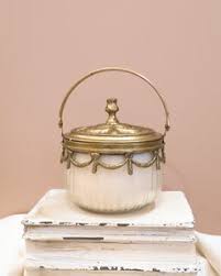 Vintage Vanity with Handle – Bella's Handpoured Candles