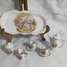 Miniature Victorian Style China Tea Set - Gold Trim - 10 pc ...