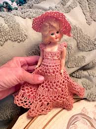 Six 1950s Plastic Dolls in Crocheted Dresses With ...